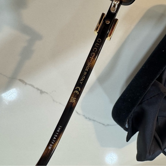 Gucci Tortoiseshell Cat-Eye Sunglasses GUCCI GG1680S
GG1680S-004 - Picture 5 of 8